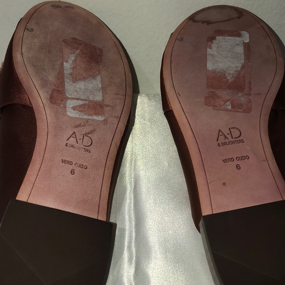 A-D Daughters pink satin powder puff slide )SZ 6 - Picture 8 of 8